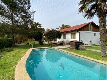 Casa en venta en Sector La Villita, Isla de Maipo - 4 dormitorios, 2 baños