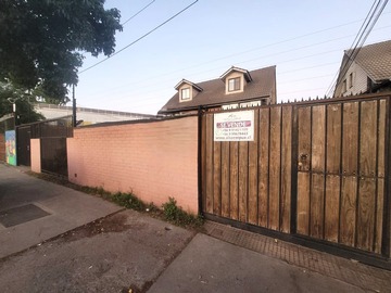 Casa en venta en Avenida americo vespucio 2771, Maipú - 4 dormitorios, 4 baños