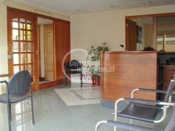 Local Comercial en venta en Embajador Doussinagne / Vitacura, Vitacura - 6 baños