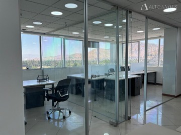 Oficina en arriendo mensual en Av el Salto 4001, Huechuraba - 7 dormitorios, 3 baños