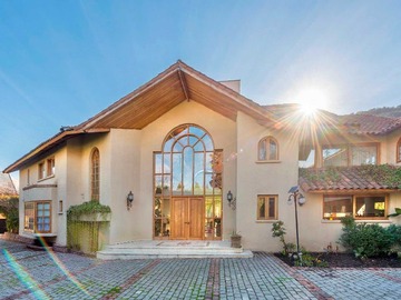 Casa en venta en Oportunidad ÚNICA // Cancha Padel (175006), Lo Barnechea - 7 dormitorios, 6 baños