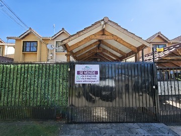 Casa en venta en Avenida Cuatro Poniente 755, Maipú - 4 dormitorios, 2 baños