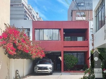 Casa en venta en 6 Oriente, Viña del Mar - 3 dormitorios, 1 baño