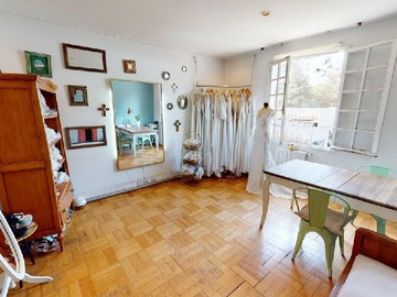 Oficina en arriendo mensual en Oficina 39 m2 Casa Taller / Estacionamiento (169677), Providencia - 1 baño