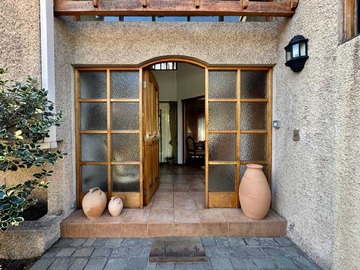Casa en venta en Oportunidad 3 dormitorios+1 servicio Ossandon (90692), La Reina - 4 dormitorios, 4 baños