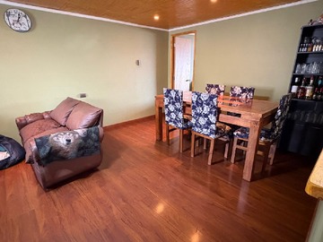 Casa en venta en Casa Uno Sur Lo Barnechea - 3 dormitorios, 1 baño