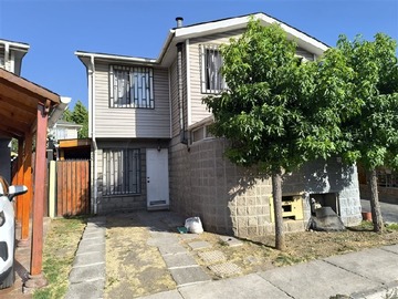 Casa en venta en avenida las nieves, Puente Alto - 3 dormitorios, 3 baños