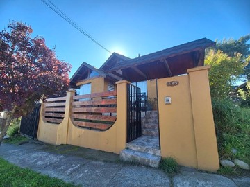 Casa en venta en Acceso Lomas de San Andrés, Concepción - 4 dormitorios, 2 baños