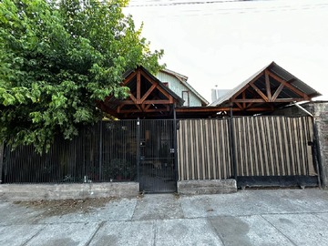 Casa en venta en Luis Cruz Martínez, Colina - 4 dormitorios, 1 baño