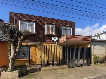 Casa en venta en 23 oriente 215, Talca, Talca - 3 dormitorios, 2 baños