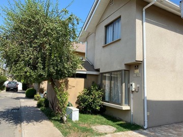 Casa en venta en Estancia Liray, Colina - 3 dormitorios, 3 baños