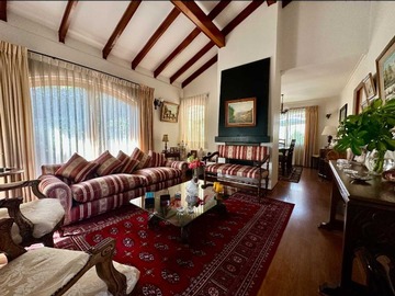 Casa en venta en Casa 4 dormitorios con piscina Ossandon (90692), La Reina - 4 dormitorios, 4 baños