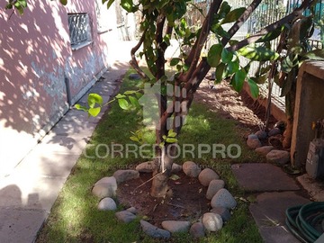 Casa en venta en Casa de 2 pisos con 5d + 4b. Cerca metro carlos valdovinos, San Joaquín - 5 dormitorios, 4 baños