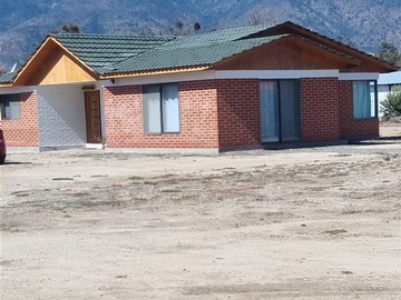 Parcela en venta en Los Queltehues, Olmué - 5 dormitorios, 4 baños