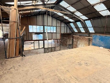 Terreno Industrial en venta en Excelente Local Industrial con Conectividad (130416), Renca - 2 baños