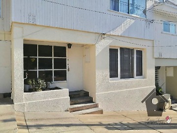 Casa en venta en Alvarez, Viña del Mar - 3 dormitorios, 2 baños