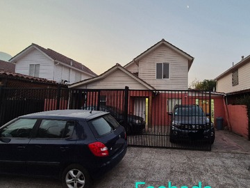 Casa en arriendo mensual en Bella Casa Amplia Psje Micro Barrio Maqui Larapinta - 3 dormitorios, 3 baños