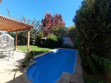 Casa en venta en Condominio cerro challay, Buin - 3 dormitorios, 3 baños