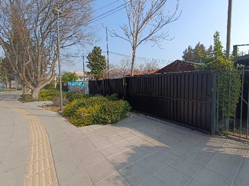 Casa en arriendo mensual en Mall Los Dominicos (45295), Las Condes - 3 dormitorios, 2 baños