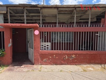 Casa en venta en Isabel Riquelme con Avelino Montero, Puente Alto - 5 dormitorios, 2 baños