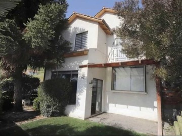 Casa en venta en Hermosa Casa con Piscina y Quincho en Ciudad (170533), Pudahuel - 3 dormitorios, 3 baños
