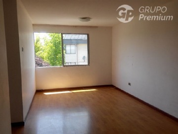 Departamento en venta en Las Amapolas 4819 / Se vende Departamento 3 Dormitorios 1 Baño con Esatacionamiento asignado, Ñuñoa - 3 dormitorios, 1 baño