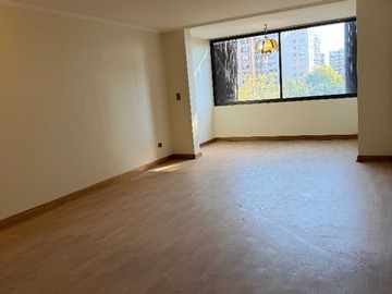 Departamento en arriendo mensual en Amplio Departamento Familiar con estac y bode (156955), Las Condes - 3 dormitorios, 2 baños