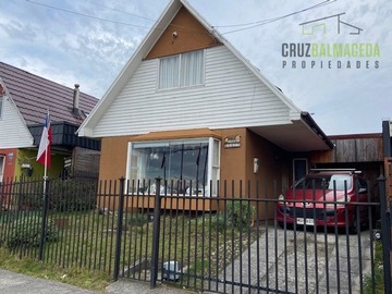 Casa en venta en Casa ideal para uso comercial en Valle Volcanes - Frente a Santa Isabel, Puerto Montt - 3 dormitorios, 2 baños