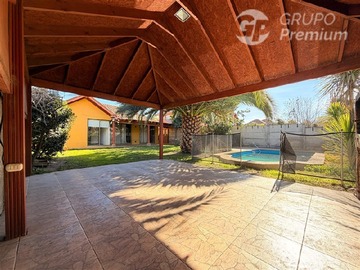 Casa en arriendo mensual en Condominio Ayres de Chicureo, Colina - 3 dormitorios, 2 baños