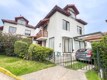 Casa en venta en A 2 cuadras de avenida concón reñaca, Concón - 5 dormitorios, 3 baños