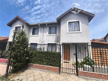 Casa en arriendo mensual en Villa los heroes, Maipú - 3 dormitorios, 3 baños