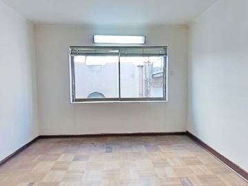 Oficina en venta en Venta oficina dos privados, baño (74777), Santiago - 2 dormitorios, 2 baños