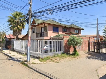 Casa en venta en Calle Presidente Kennedy 3668, Maipú - 3 dormitorios, 2 baños