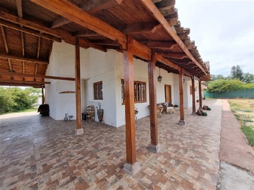 Casa en arriendo mensual en Los Cruceros, San Fernando - 4 dormitorios, 3 baños