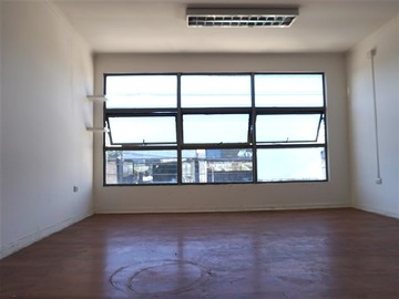 Oficina en arriendo mensual en Chacabuco esquina Condell., Quillota - 1 dormitorio, 1 baño