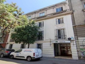 Oficina en venta en Huérfanos 1721, Santiago - 20 dormitorios, 10 baños