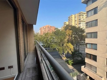 Departamento en venta en Entre Av Cristobal Colon y Felix De Amesti, Las Condes - 2 dormitorios, 1 baño