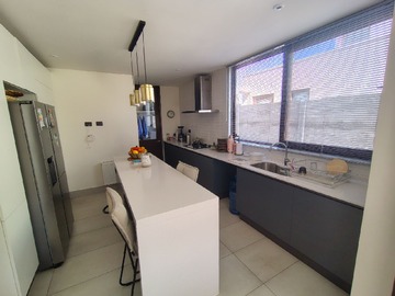 Casa en venta en José Rabat 9620, Condominio Aguas Clara, Colina - 3 dormitorios, 4 baños