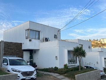 Casa en venta en Condominio el Rincón-Reserva de Peñablanca - 3 dormitorios, 3 baños