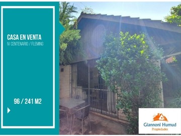 Casa en venta en Pintor Raimundo Monvoisin 7862, Las Condes, Las Condes - 3 dormitorios, 2 baños