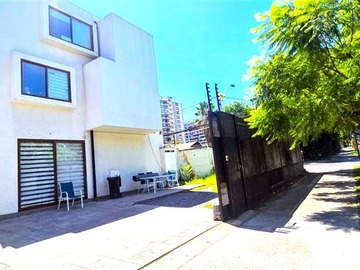 Casa en venta en Vaticano 4050, Las Condes - 3 dormitorios, 3 baños