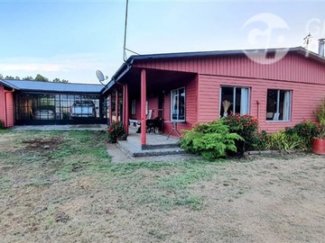 Parcela en venta en Sector Los Castaños, comuna de Freire, Freire - 4 dormitorios, 2 baños