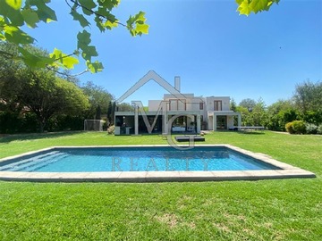 Casa en venta en Las brisas, Colina - 4 dormitorios, 4 baños
