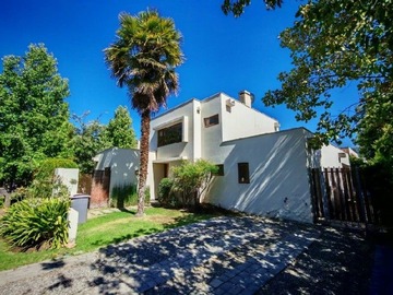 Casa en venta en Piedra Roja, Colina - 4 dormitorios, 4 baños