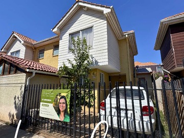 Casa en arriendo mensual en Se Arrienda Luminosa Casa 3D+2B!!! (156837), Puente Alto - 3 dormitorios, 3 baños