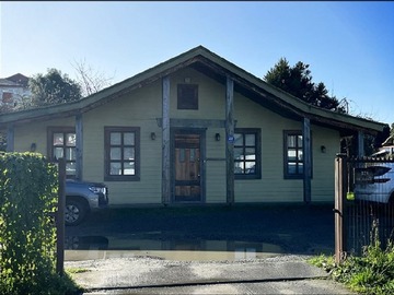 Oficina en arriendo mensual en Sector Imperial, amplia oficina con estacionamiento, Puerto Varas - 1 dormitorio, 1 baño