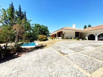 Casa en venta en Vende - garn casa en lo curro, Vitacura - 3 dormitorios, 4 baños