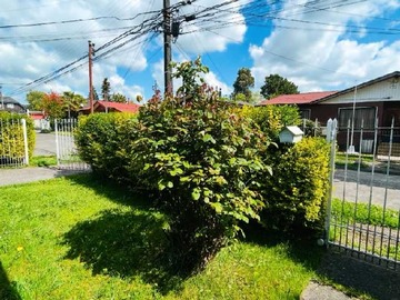 Casa en venta en Casa potencial comercial, Dr. Montesinos (88751), Osorno - 4 dormitorios, 2 baños