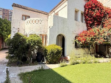 Casa en venta en Preciosa Casa Comercial u Oficina (130431), Santiago - 7 dormitorios, 4 baños