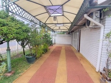 Casa en arriendo mensual en La Florida / Walker Martinez, La Florida - 3 dormitorios, 2 baños